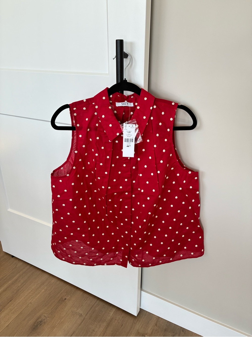 Suzy Shier Red Polka Dot Sleeveless Camisole